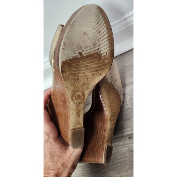 Michael Kors Women's Sz. 9 Gold Leather Wood Wedge Sandals - Picture 8 of 8